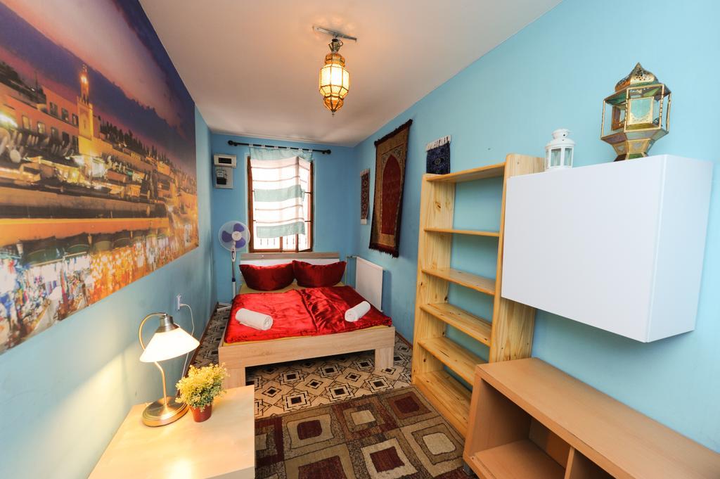 Backpacker Hostel Прага Экстерьер фото